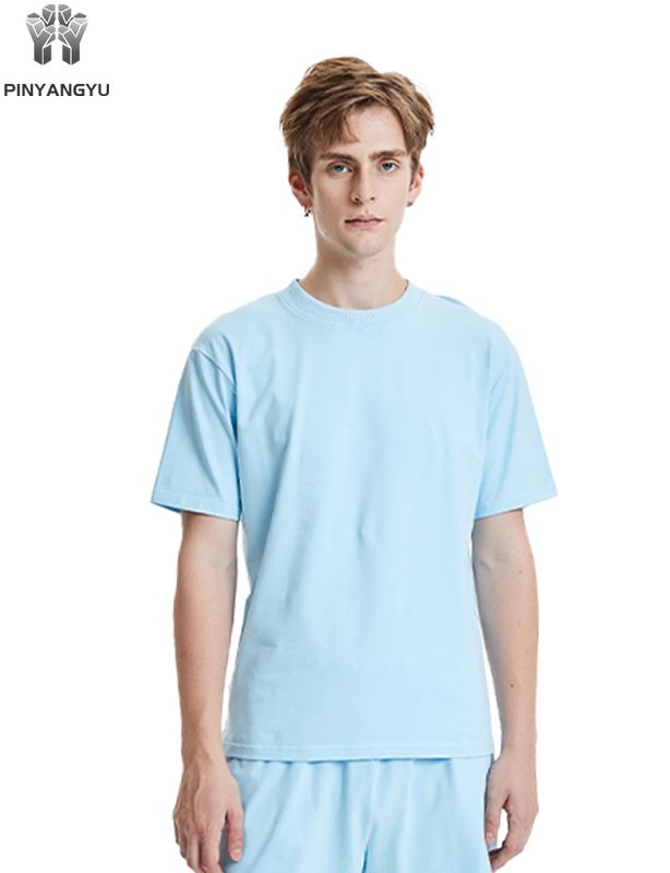 Multi colored T-shirt, loose and breathable, men's and women's styles can be customized