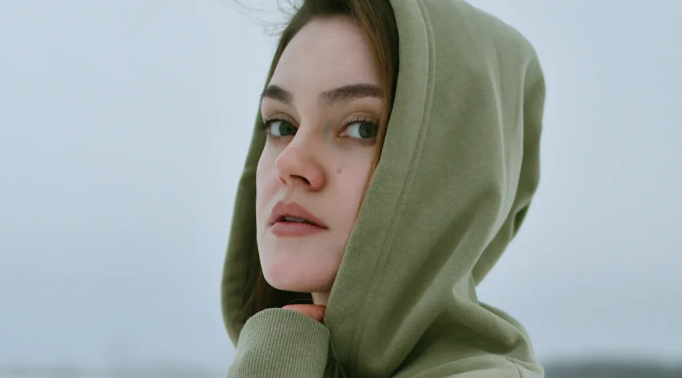 How to Choose the Best Material for Unisex Custom Hoodies with Pinyang Clothing