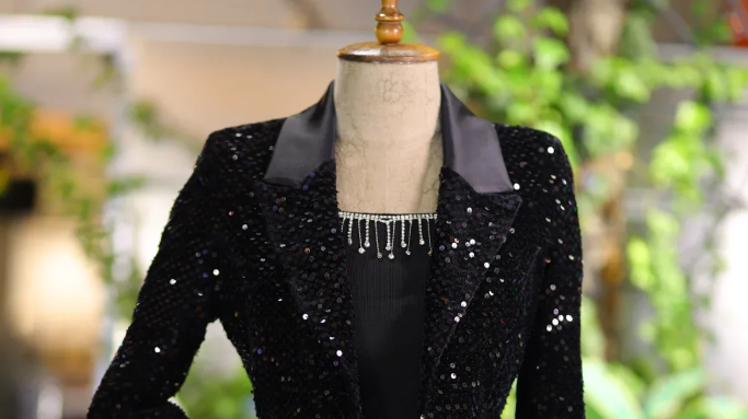 Want a rhinestone design hoodie that shines? Pinyang Clothing shows you how